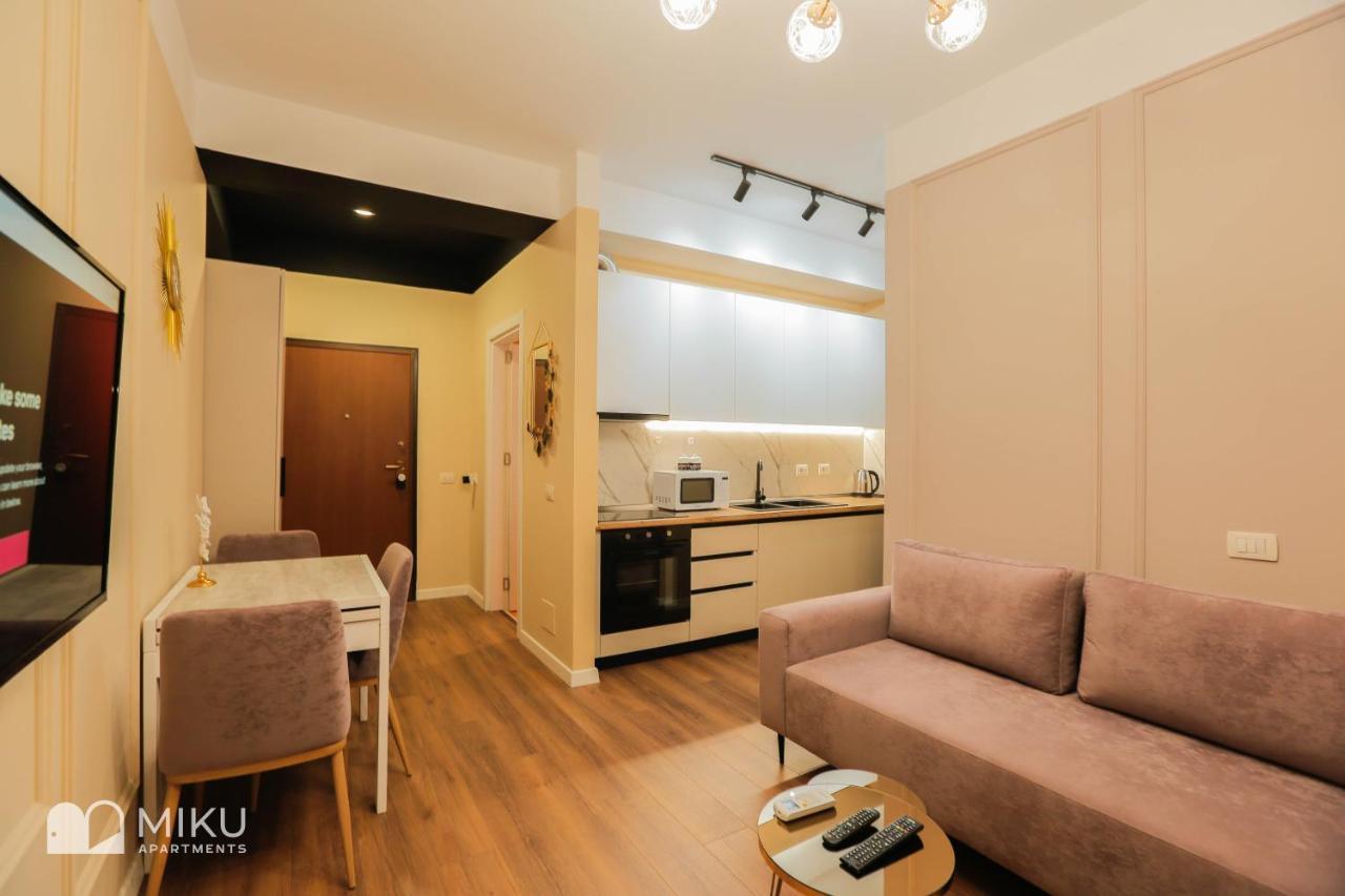 Miku Apartment - Perfect 1Bedroom At Komuna E Parisit Tirana Exterior photo